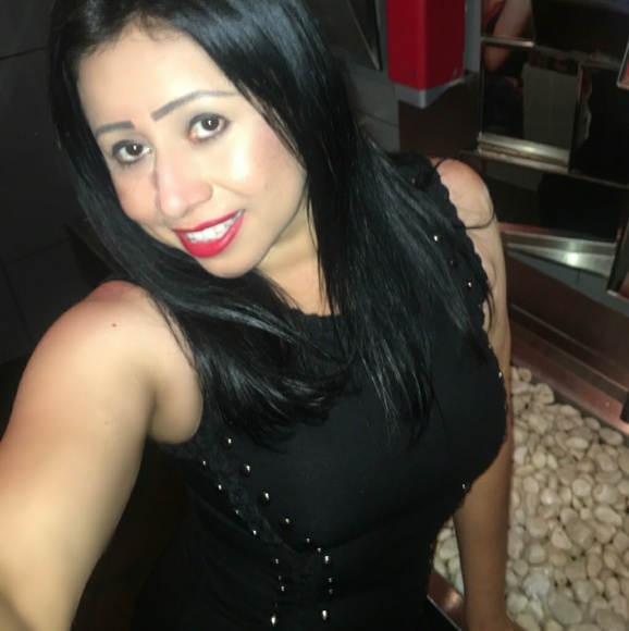 Super gorgeous Wow Couture Black dress size S - Picture 2 of 4